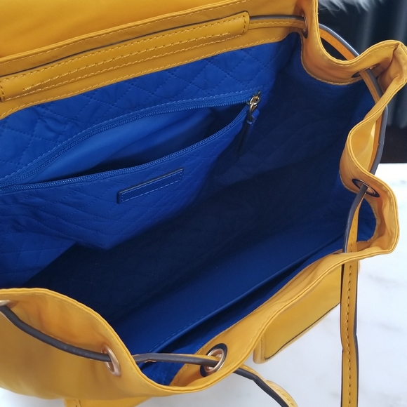 ‼SOLD‼ Tory Burch Perry Flap Yellow Backpack - Picture 3 of 7